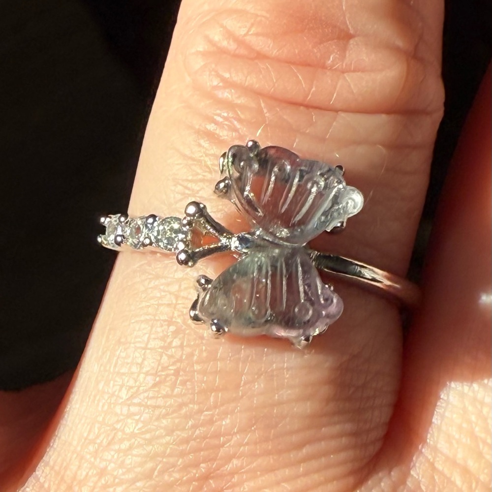 Butterfly  Fluorite Ring - Size 10
*Brand New*
White Bronze 
So pretty!!